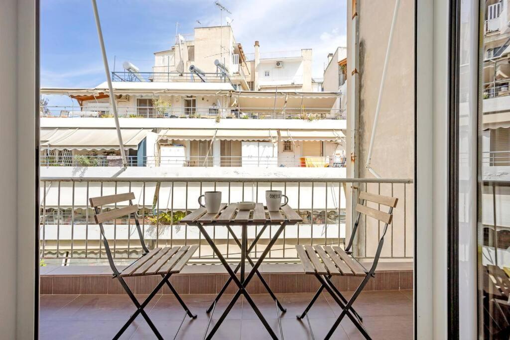 Apartment In The Middle Of Everything Athens Exterior photo