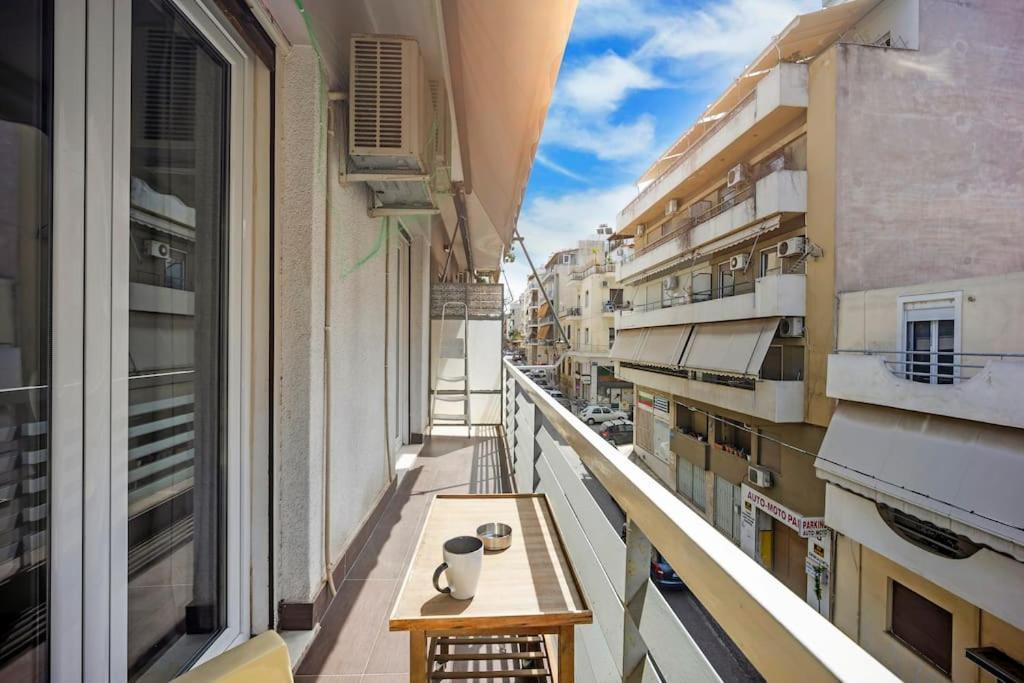 Apartment In The Middle Of Everything Athens Exterior photo